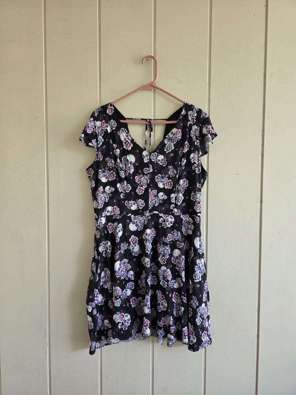 Hot topic Black Floral Skull Flutter Sleeve Dress Sz XXL